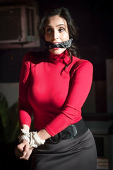 Valerie Perez & Marla Malcolm - BTS of Paula Peril