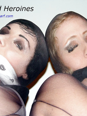Knottysilkscarf. Pantyhose