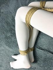 Nylon feet restrained