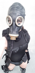 Neon dark queen B gas mask