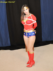 Lexymae is Wonder Girl