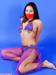 harem belly dancer disappointed the sultan