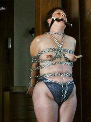 Ghis pole chainstied