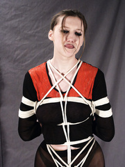 Extra nice ropework on nice body.