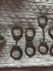 TCH handcuffs