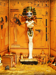 Mummification of toys