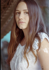 Molly Leach