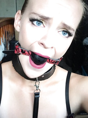 Gag selfies
