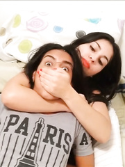 Lesbian Handgag Spit And Smother - Selfgags