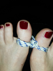 Tied toes