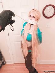 Zelda cosplayer